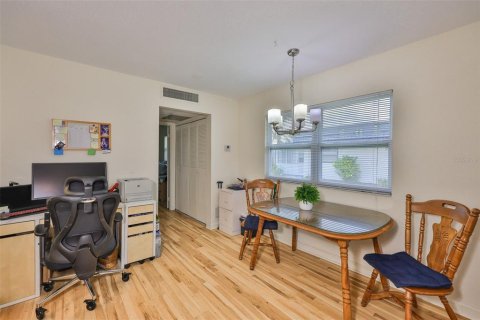 Condo in Sun City Center, Florida, 1 bedroom  № 1778530 - photo 9