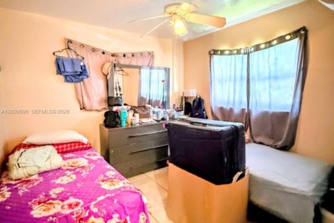 Commercial property in Miami, Florida 178.37 sq.m. № 2090010 - photo 11