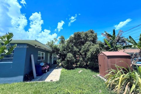 Commercial property in Miami, Florida 178.37 sq.m. № 2090010 - photo 5