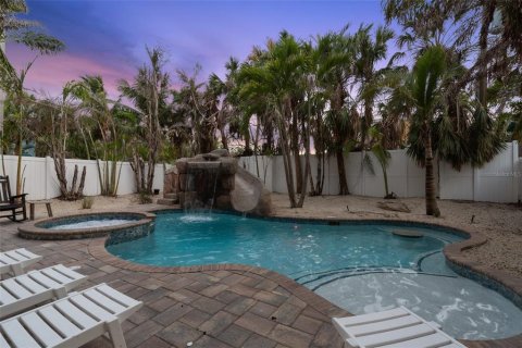 Villa ou maison à vendre à Sarasota, Floride: 8 chambres, 380.34 m2 № 1787311 - photo 27