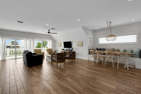 Villa ou maison à vendre à Sarasota, Floride: 8 chambres, 380.34 m2 № 1787311 - photo 18