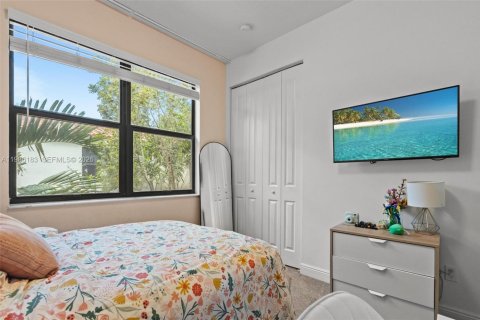 Adosado en alquiler en Pembroke Pines, Florida, 4 dormitorios, 154.22 m2 № 2049683 - foto 27