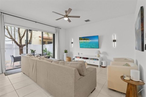 Adosado en alquiler en Pembroke Pines, Florida, 4 dormitorios, 154.22 m2 № 2049683 - foto 15