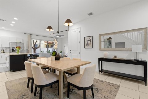 Adosado en alquiler en Pembroke Pines, Florida, 4 dormitorios, 154.22 m2 № 2049683 - foto 7