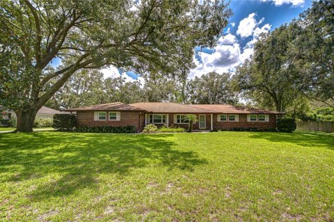 Casa en venta en Brandon, Florida, 4 dormitorios, 214.23 m2 № 1899199 - foto 1
