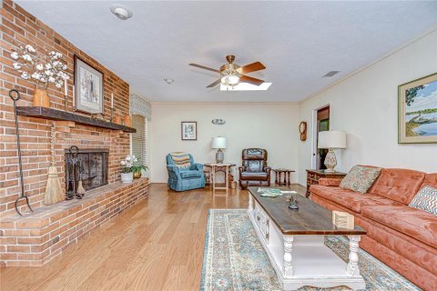 Casa en venta en Brandon, Florida, 4 dormitorios, 214.23 m2 № 1899199 - foto 14
