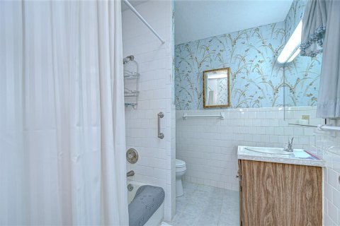 Casa en venta en Brandon, Florida, 4 dormitorios, 214.23 m2 № 1899199 - foto 20