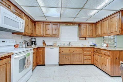 Casa en venta en Brandon, Florida, 4 dormitorios, 214.23 m2 № 1899199 - foto 16