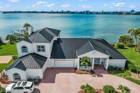 Villa ou maison à vendre à Nokomis, Floride: 4 chambres, 422.05 m2 № 1734885 - photo 1
