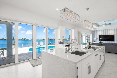 Villa ou maison à vendre à Nokomis, Floride: 4 chambres, 422.05 m2 № 1734885 - photo 11