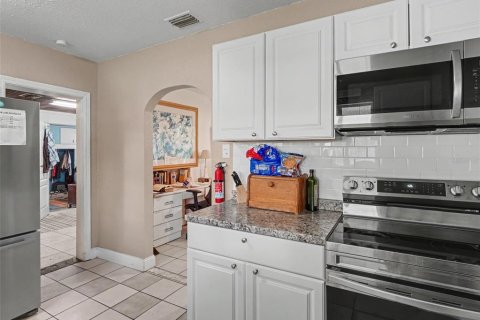 House in Bradenton, Florida 3 bedrooms, 205.41 sq.m. № 2403665 - photo 4