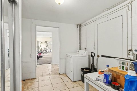 House in Bradenton, Florida 3 bedrooms, 205.41 sq.m. № 2403665 - photo 17