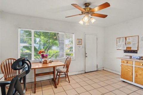 House in Bradenton, Florida 3 bedrooms, 205.41 sq.m. № 2403665 - photo 7