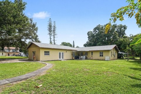 House in Bradenton, Florida 3 bedrooms, 205.41 sq.m. № 2403665 - photo 22