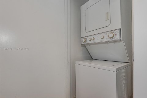 Condo in Miami, Florida  № 2053036 - photo 29