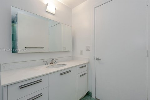 Condo in Miami, Florida  № 2053036 - photo 22
