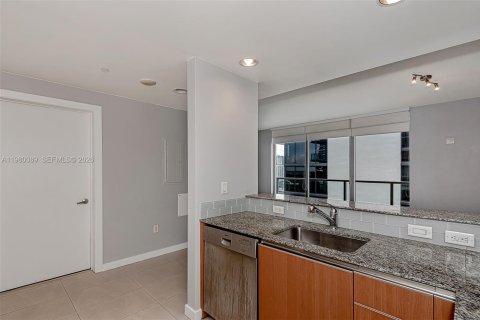 Condo in Miami, Florida  № 2053036 - photo 16