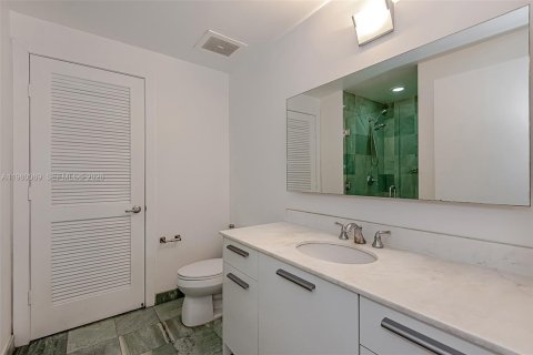 Condo in Miami, Florida  № 2053036 - photo 20
