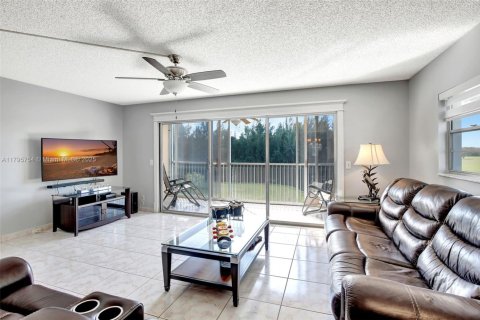 Copropriété à vendre à Pembroke Pines, Floride: 2 chambres, 140 m2 № 1668070 - photo 18