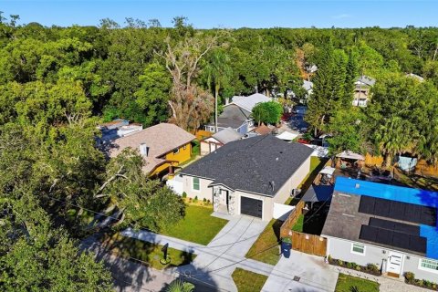 House in Tampa, Florida 3 bedrooms, 130.62 sq.m. № 2431813 - photo 21