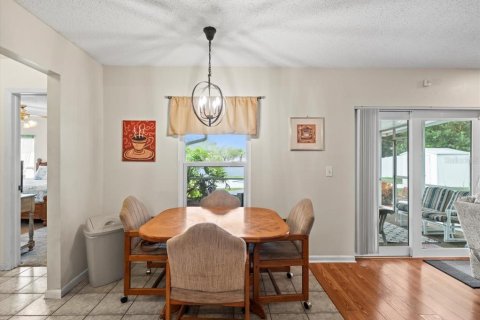 House in Tampa, Florida 3 bedrooms, 151.06 sq.m. № 1820680 - photo 10