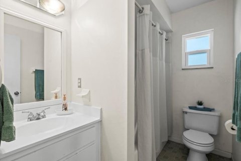 House in Tampa, Florida 3 bedrooms, 151.06 sq.m. № 1820680 - photo 22