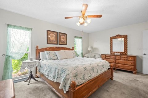 House in Tampa, Florida 3 bedrooms, 151.06 sq.m. № 1820680 - photo 18