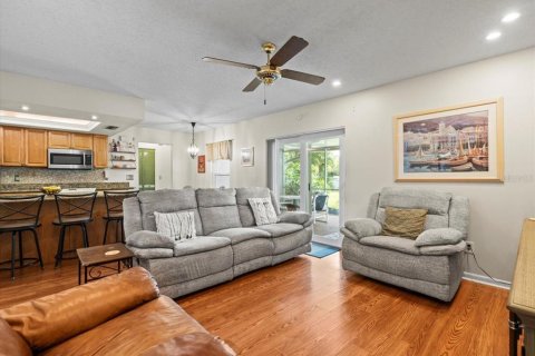 House in Tampa, Florida 3 bedrooms, 151.06 sq.m. № 1820680 - photo 11