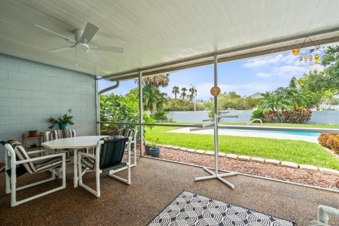 House in Tampa, Florida 3 bedrooms, 151.06 sq.m. № 1820680 - photo 24