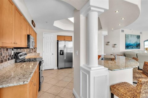 Condo in Daytona Beach Shores, Florida, 3 bedrooms  № 1534153 - photo 16