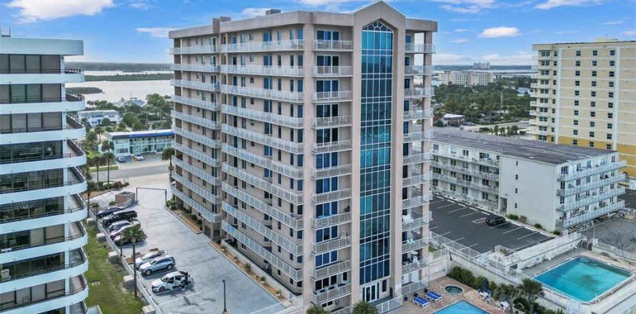 Condo in Daytona Beach Shores, Florida, 3 bedrooms  № 1534153