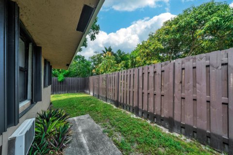 Appartement à louer à Deerfield Beach, Floride: 2 chambres, 58.81 m2 № 2343014 - photo 23