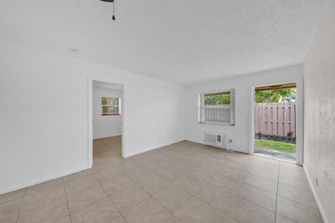 Appartement à louer à Deerfield Beach, Floride: 2 chambres, 58.81 m2 № 2343014 - photo 17