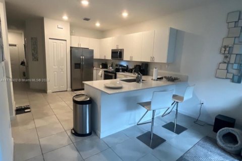 Adosado en venta en Homestead, Florida, 4 dormitorios, 169.08 m2 № 1709707 - foto 6