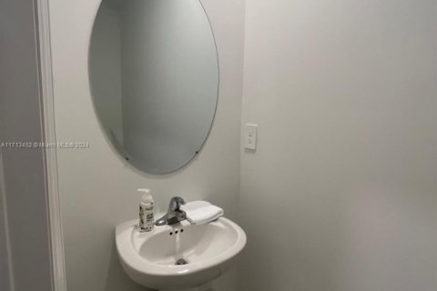 Adosado en venta en Homestead, Florida, 4 dormitorios, 169.08 m2 № 1709707 - foto 12