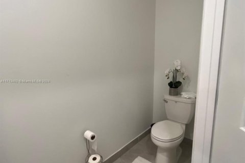 Adosado en venta en Homestead, Florida, 4 dormitorios, 169.08 m2 № 1709707 - foto 11