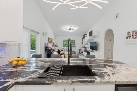 Villa ou maison à vendre à Davie, Floride: 3 chambres, 186.18 m2 № 1971868 - photo 12