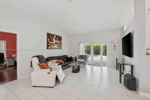 Villa ou maison à vendre à Davie, Floride: 3 chambres, 186.18 m2 № 1971868 - photo 8