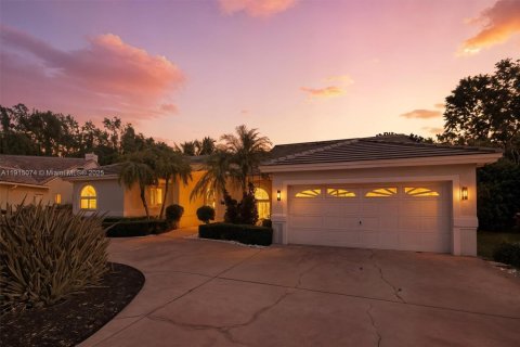 Villa ou maison à vendre à Davie, Floride: 3 chambres, 186.18 m2 № 1971868 - photo 3