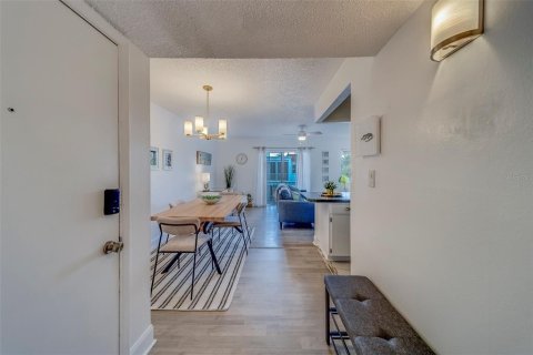 Condo in Clearwater, Florida, 1 bedroom  № 1722562 - photo 5