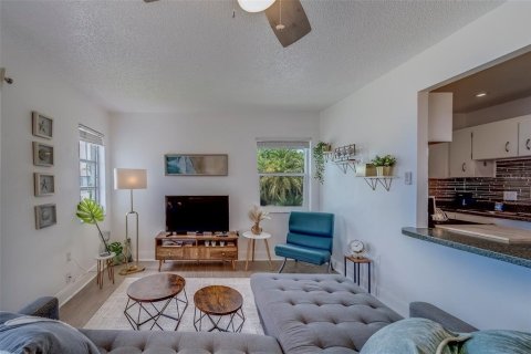 Condo in Clearwater, Florida, 1 bedroom  № 1722562 - photo 17