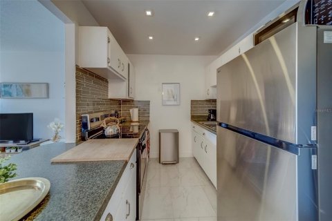 Condo in Clearwater, Florida, 1 bedroom  № 1722562 - photo 14