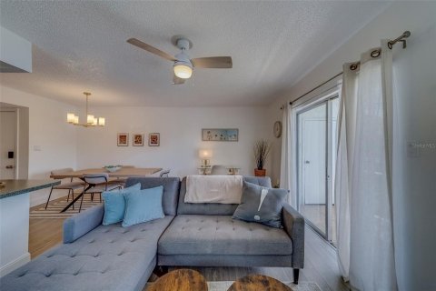 Condo in Clearwater, Florida, 1 bedroom  № 1722562 - photo 18