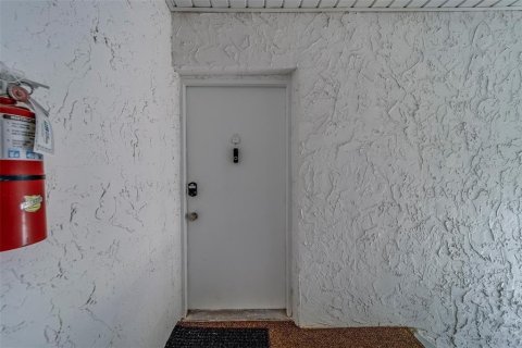 Condo in Clearwater, Florida, 1 bedroom  № 1722562 - photo 3