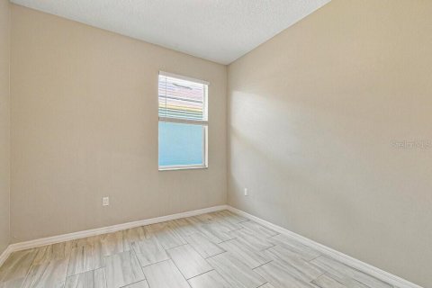 House in Sanford, Florida 3 bedrooms, 143.91 sq.m. № 2425223 - photo 12