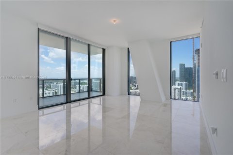 Condo in Miami, Florida, 3 bedrooms  № 1712869 - photo 17
