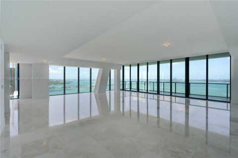 Condo in Miami, Florida, 3 bedrooms  № 1712869 - photo 9
