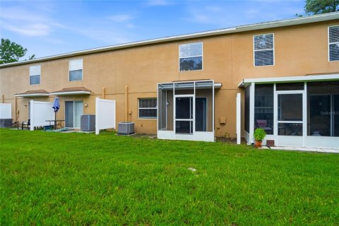 Touwnhouse à vendre à Land O' Lakes, Floride: 2 chambres, 120.4 m2 № 2216324 - photo 26