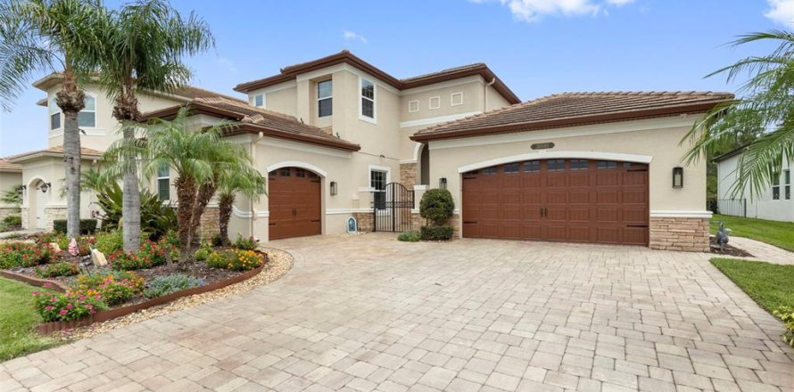 Villa ou maison à Wesley Chapel, Floride 4 chambres, 348.48 m2 № 2289951