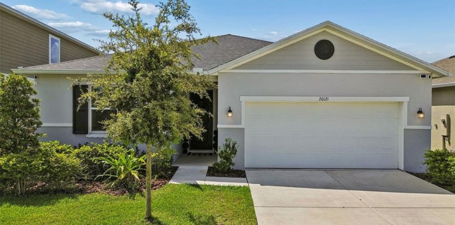 Villa ou maison à Land O' Lakes, Floride 4 chambres, 184.78 m2 № 2240007